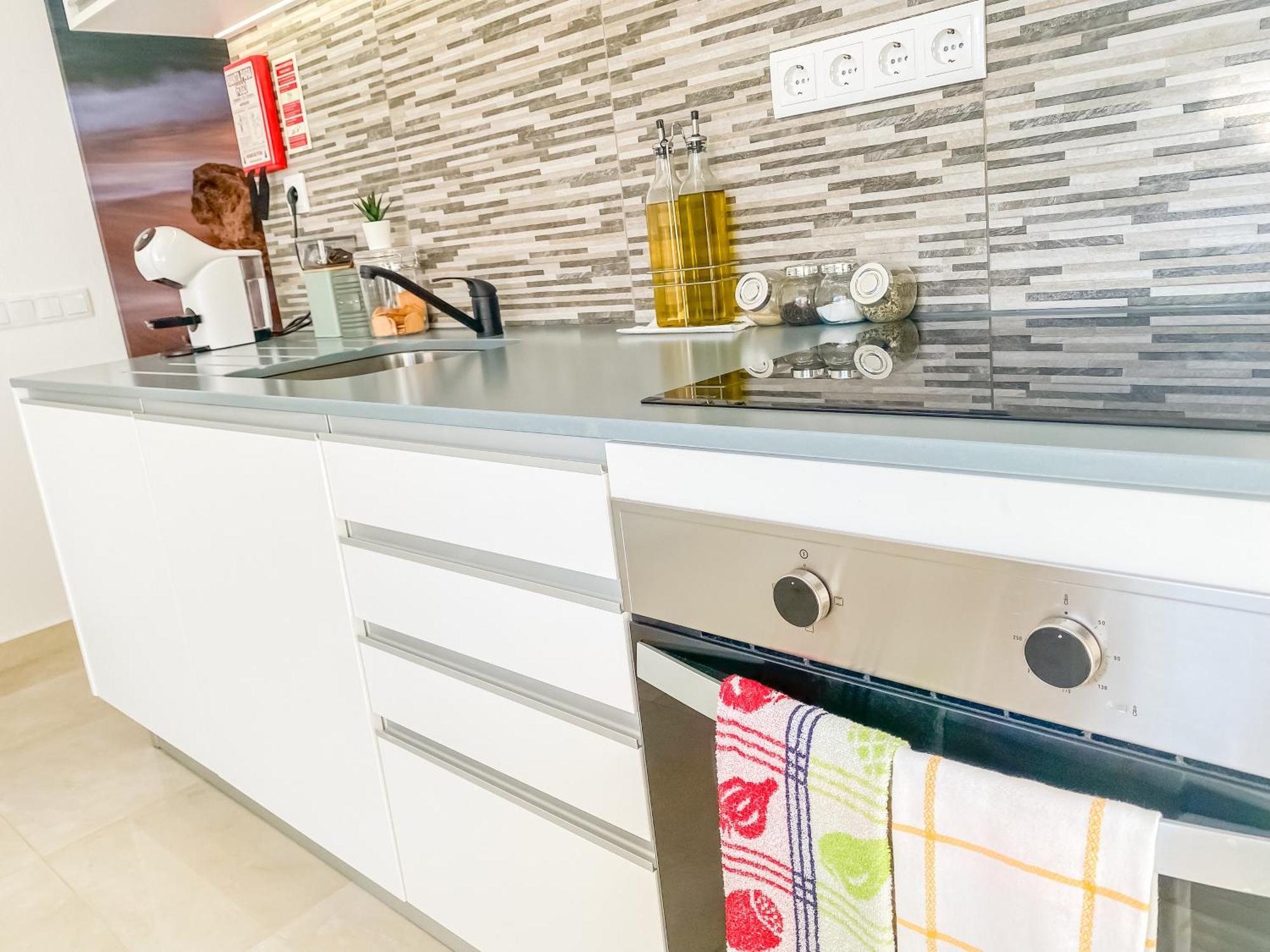 Luxury 2 Min Beach With Balcony, Ocean View, Wifi, Ac, Smarttv ポルティマン エクステリア 写真