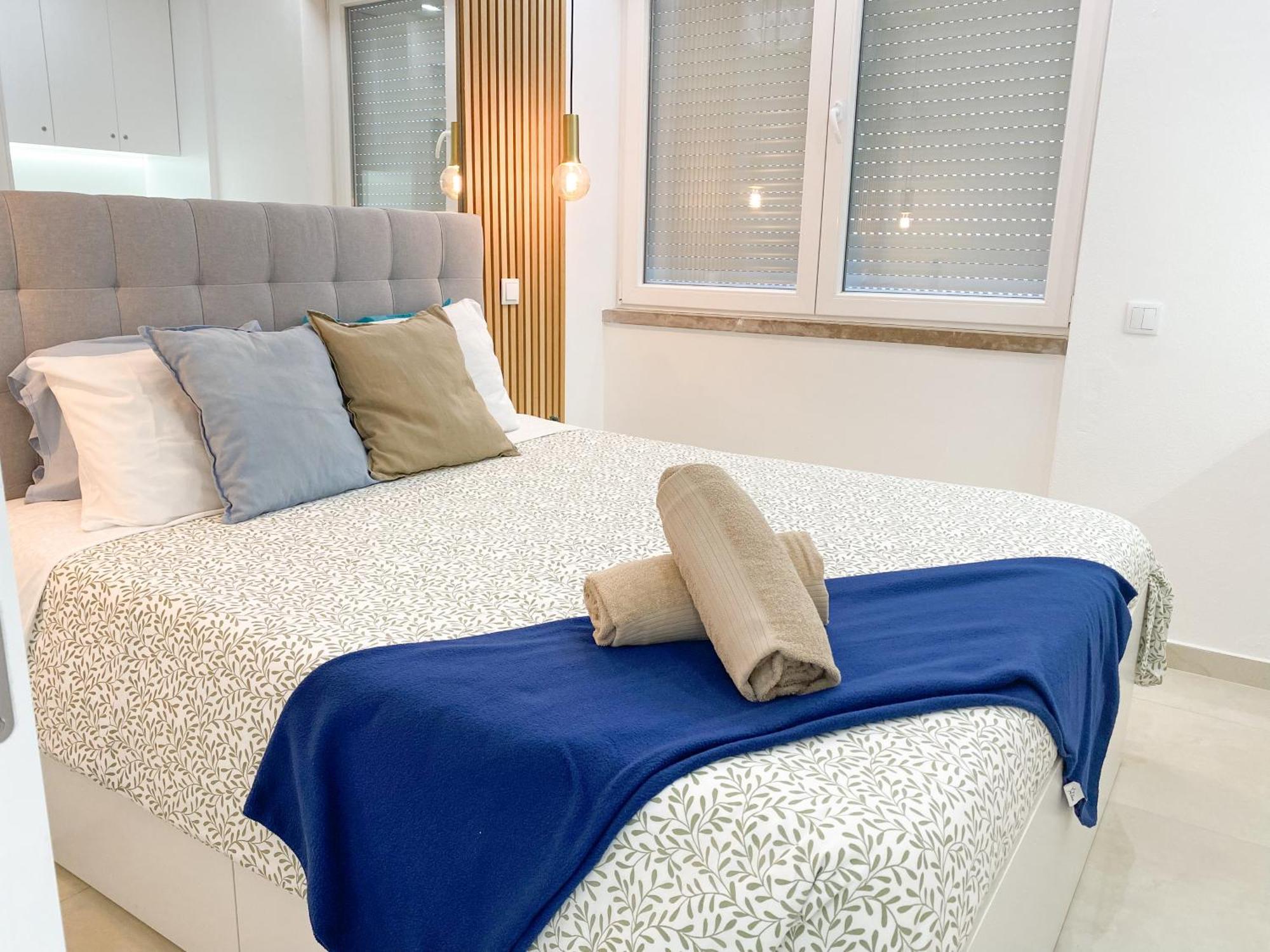 Luxury 2 Min Beach With Balcony, Ocean View, Wifi, Ac, Smarttv ポルティマン エクステリア 写真